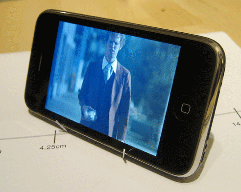 Base para iPhone feita de clipe de papel